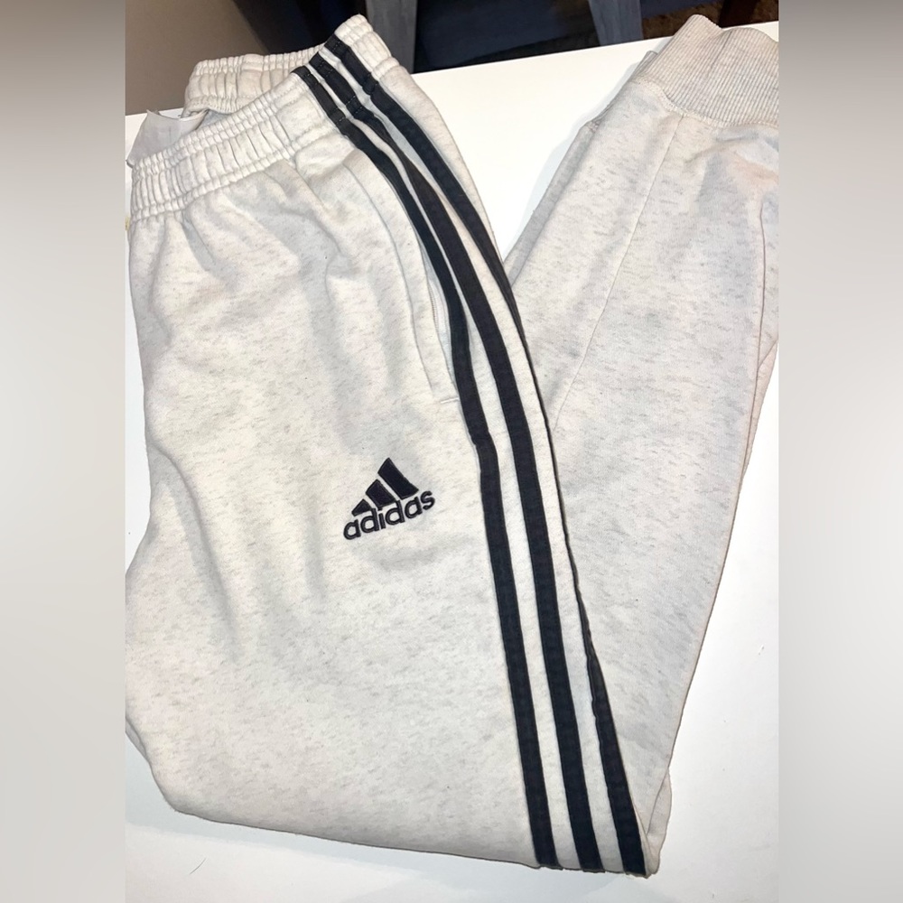 Women’s Adidas Joggers Size: Small White
